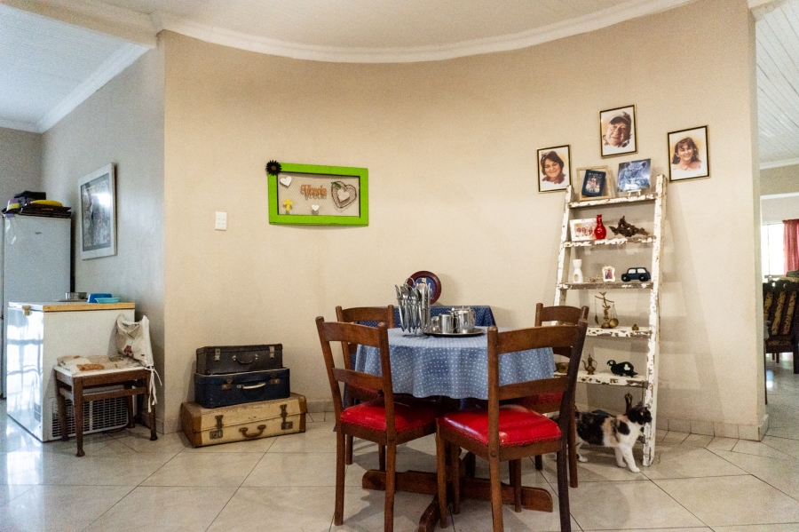 6 Bedroom Property for Sale in Tugela Mouth KwaZulu-Natal