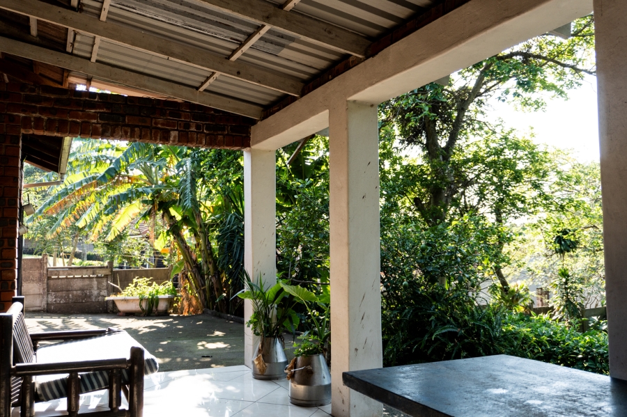 6 Bedroom Property for Sale in Tugela Mouth KwaZulu-Natal