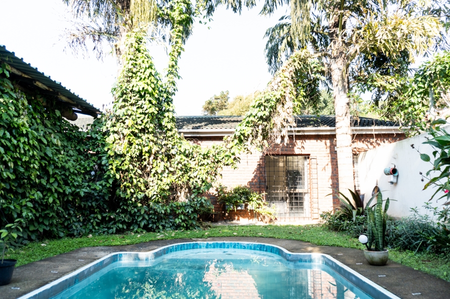 6 Bedroom Property for Sale in Tugela Mouth KwaZulu-Natal