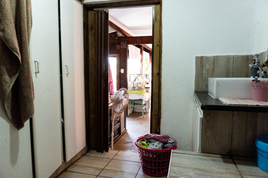 6 Bedroom Property for Sale in Tugela Mouth KwaZulu-Natal