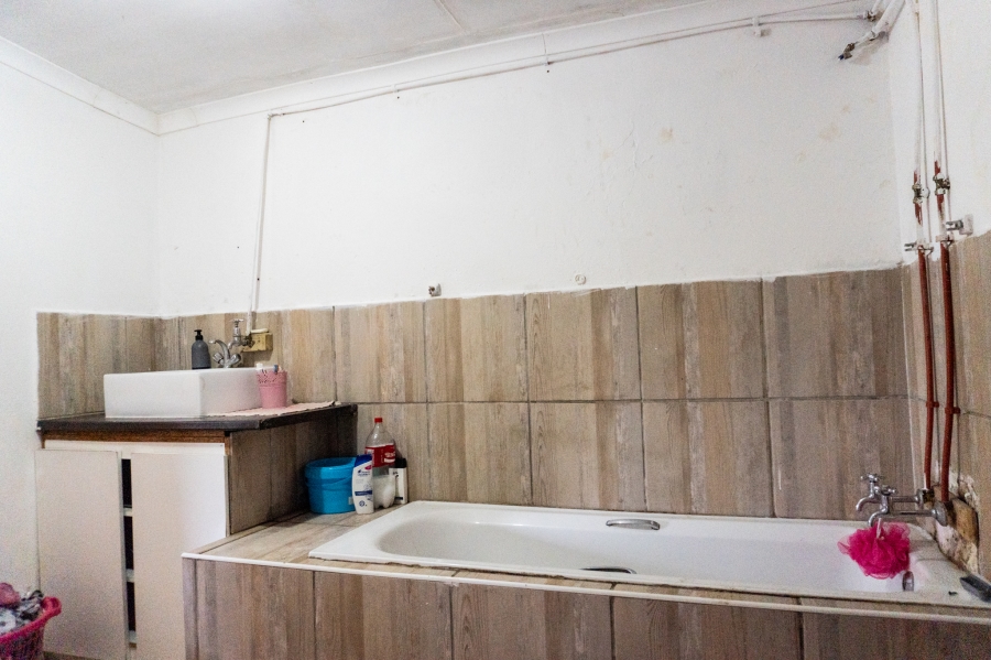 6 Bedroom Property for Sale in Tugela Mouth KwaZulu-Natal