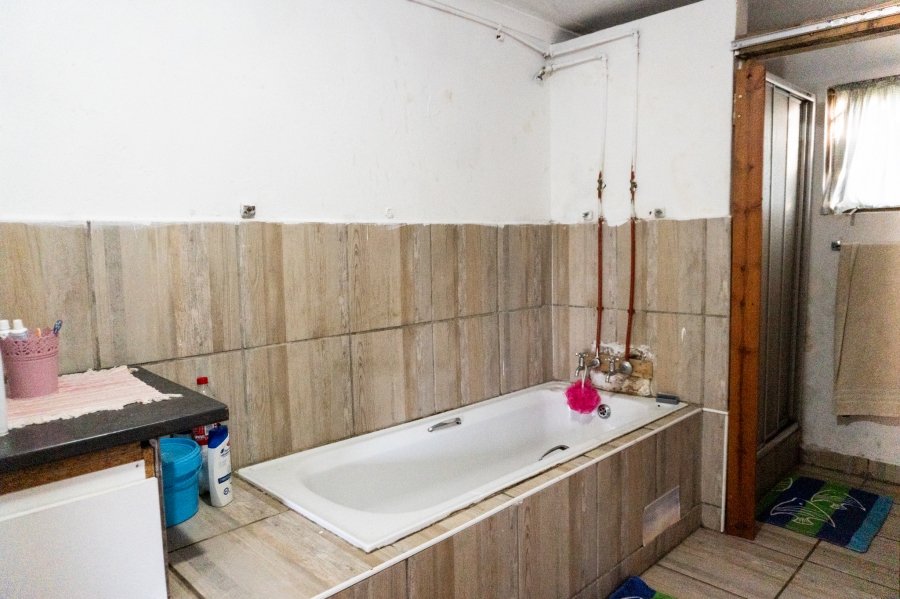 6 Bedroom Property for Sale in Tugela Mouth KwaZulu-Natal