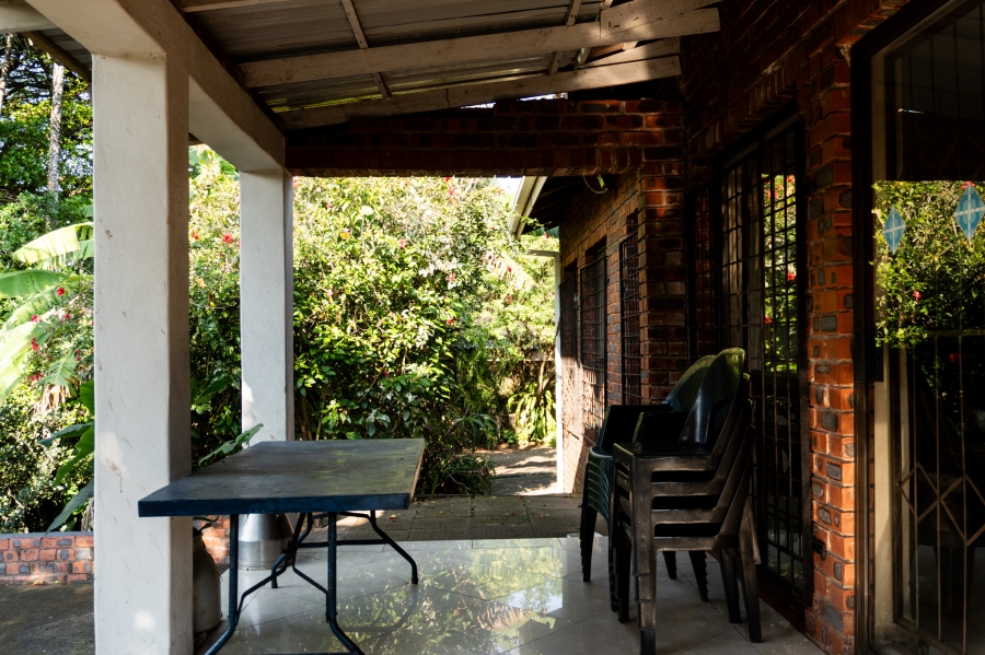 6 Bedroom Property for Sale in Tugela Mouth KwaZulu-Natal