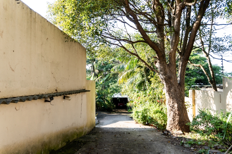 6 Bedroom Property for Sale in Tugela Mouth KwaZulu-Natal