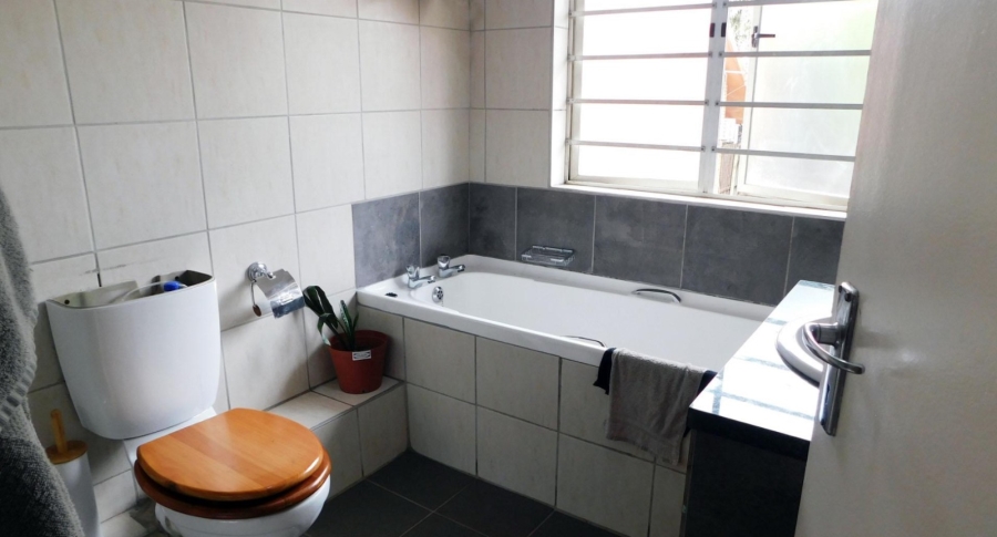 2 Bedroom Property for Sale in Glenwood KwaZulu-Natal