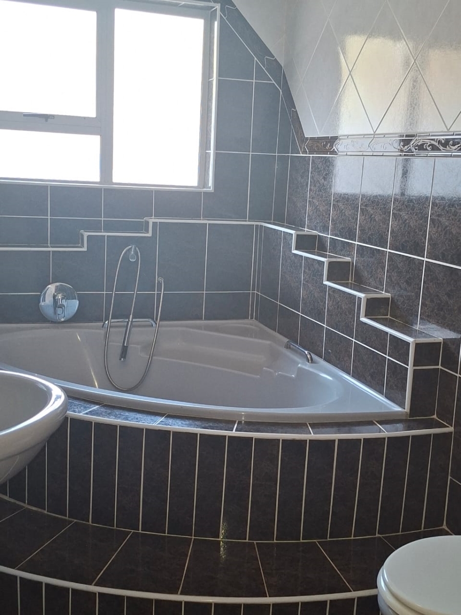 3 Bedroom Property for Sale in Oslo Beach KwaZulu-Natal