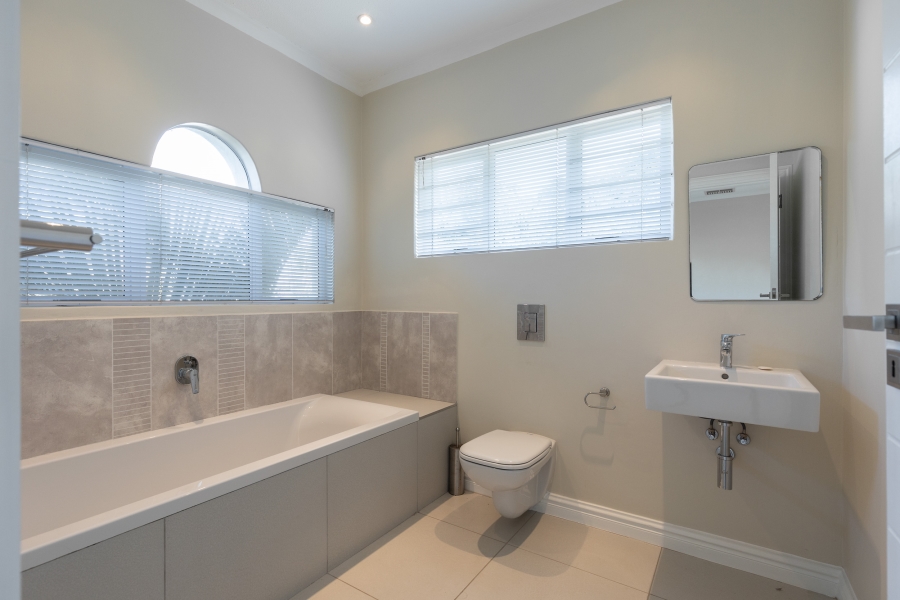 4 Bedroom Property for Sale in Umhlanga KwaZulu-Natal