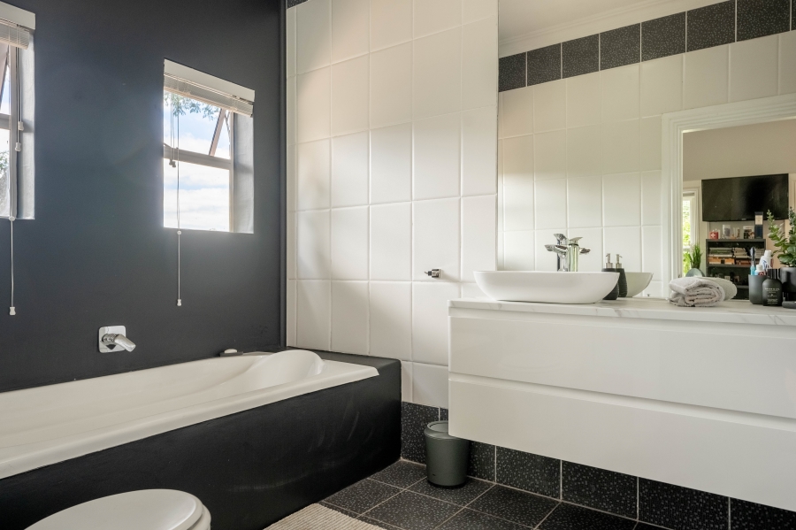 4 Bedroom Property for Sale in Kirtlington Park KwaZulu-Natal