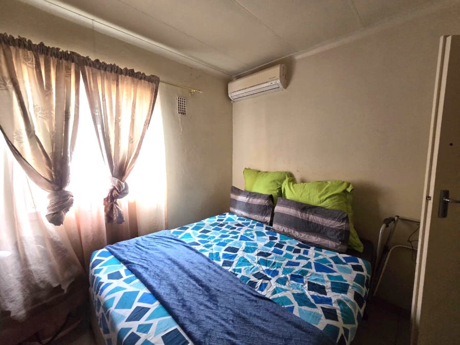 3 Bedroom Property for Sale in Northcroft KwaZulu-Natal