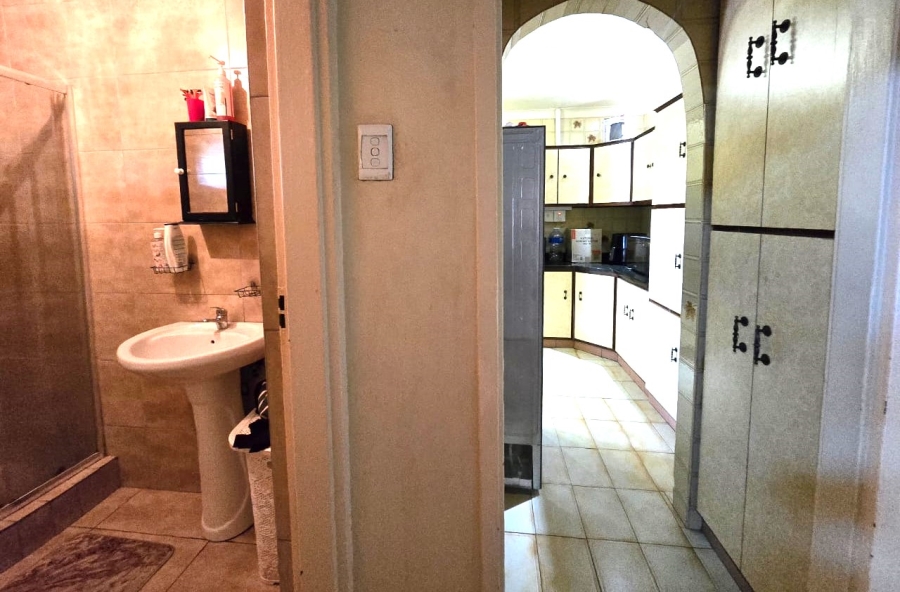 3 Bedroom Property for Sale in Northcroft KwaZulu-Natal