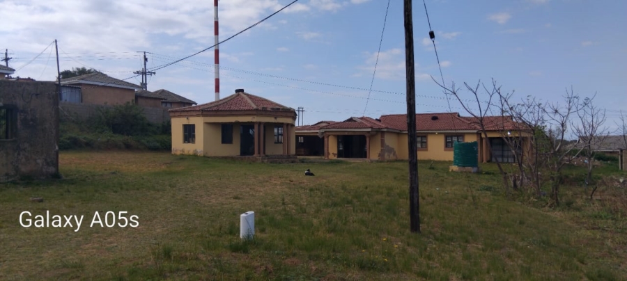 5 Bedroom Property for Sale in Danganya KwaZulu-Natal