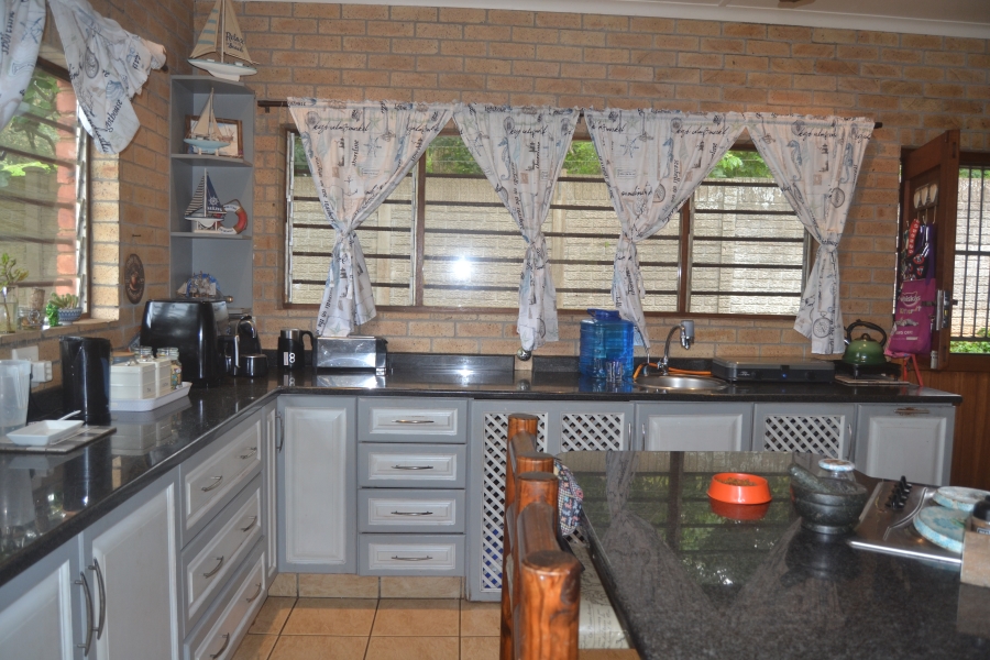 4 Bedroom Property for Sale in Umkomaas KwaZulu-Natal