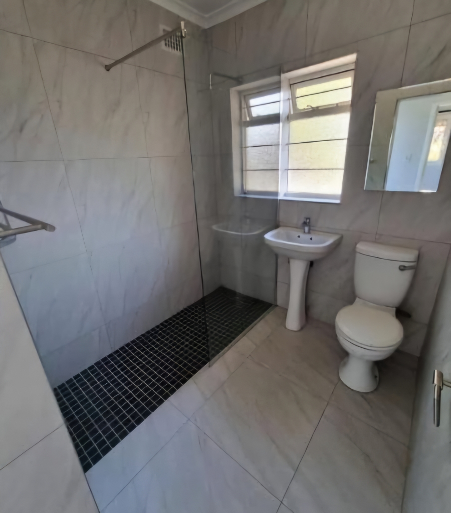 2 Bedroom Property for Sale in Sherwood KwaZulu-Natal