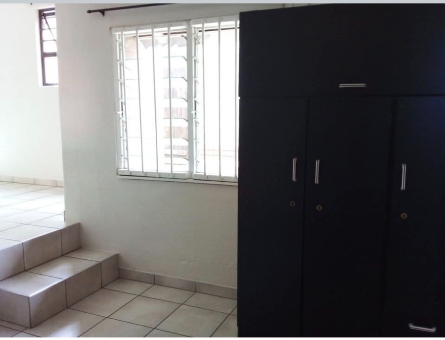 To Let 1 Bedroom Property for Rent in Grosvenor KwaZulu-Natal