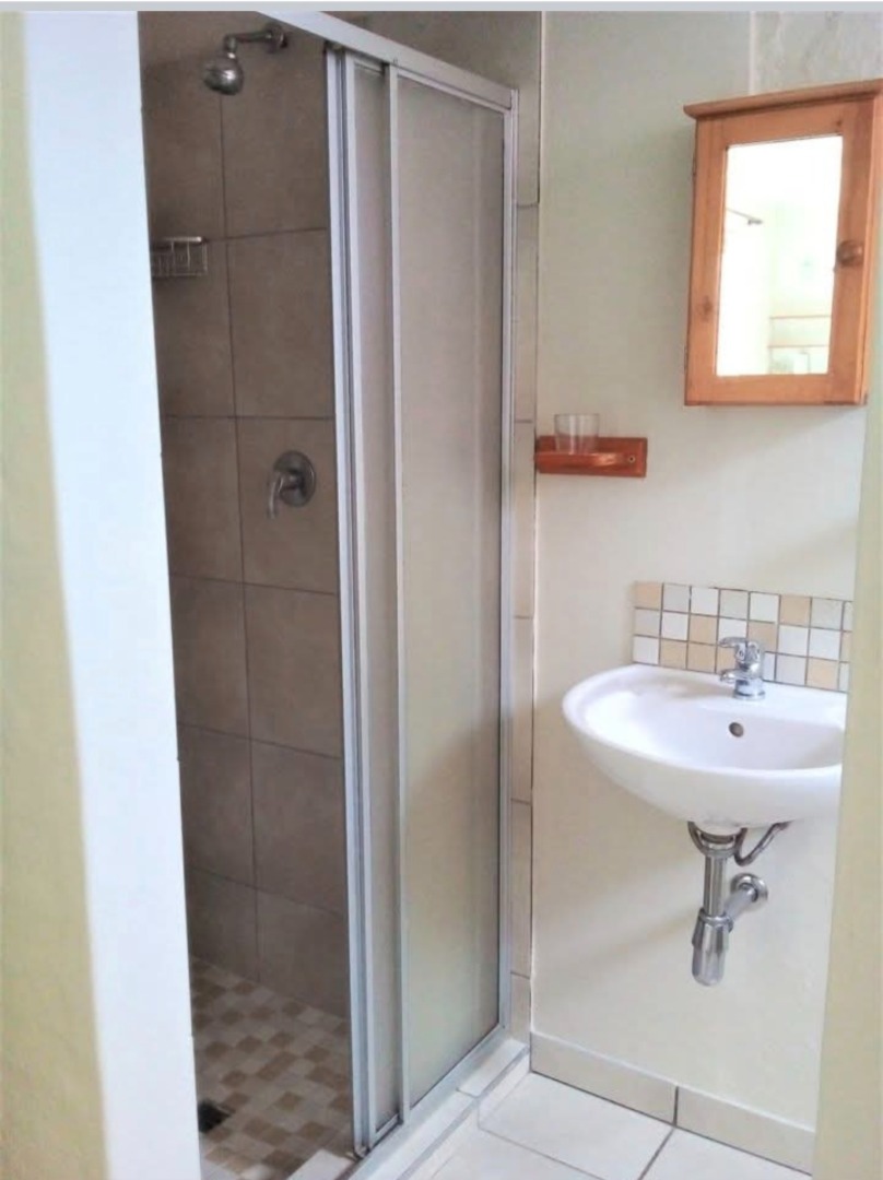 To Let 1 Bedroom Property for Rent in Grosvenor KwaZulu-Natal