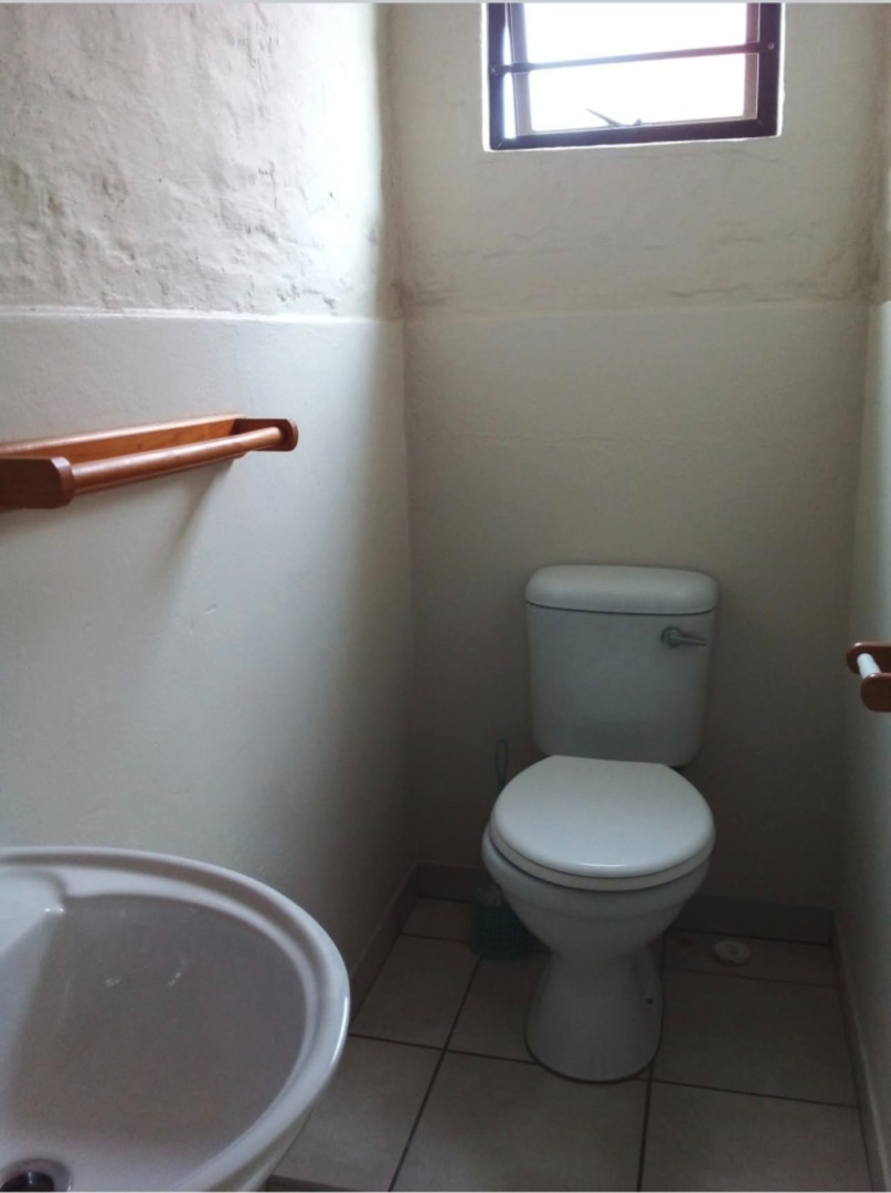 To Let 1 Bedroom Property for Rent in Grosvenor KwaZulu-Natal