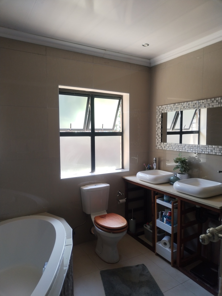 3 Bedroom Property for Sale in Illovo Glen KwaZulu-Natal