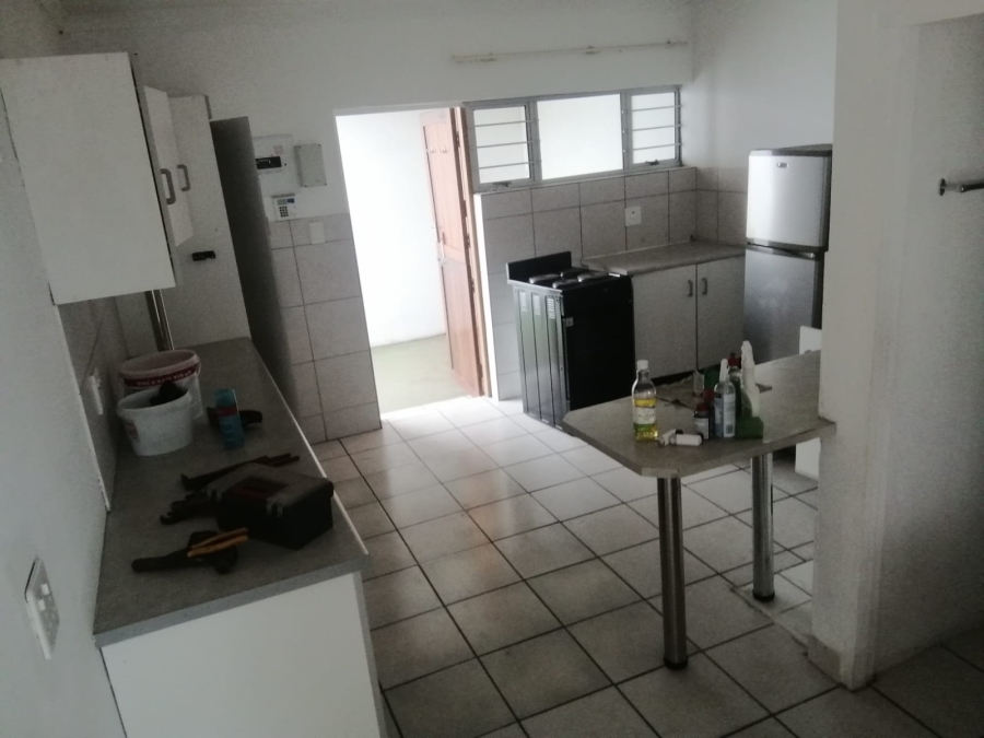 To Let 2 Bedroom Property for Rent in Athlone Park KwaZulu-Natal