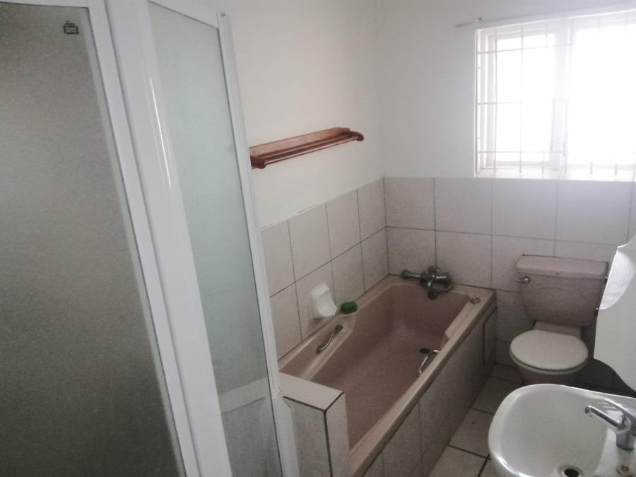 To Let 2 Bedroom Property for Rent in Athlone Park KwaZulu-Natal