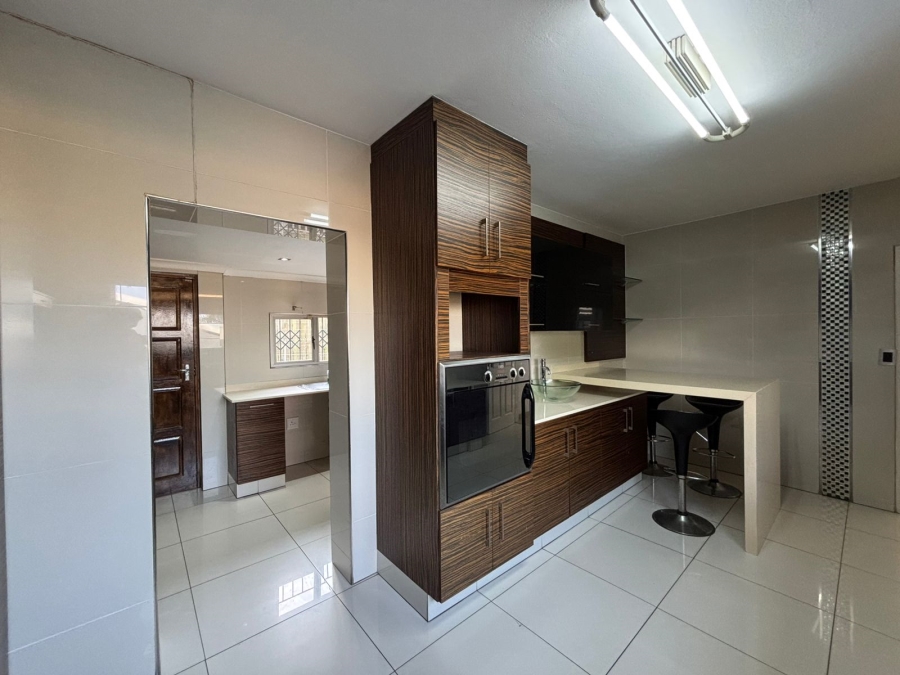 4 Bedroom Property for Sale in Essenwood KwaZulu-Natal
