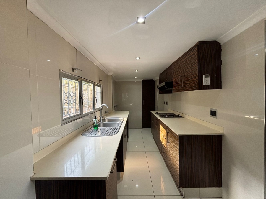 4 Bedroom Property for Sale in Essenwood KwaZulu-Natal