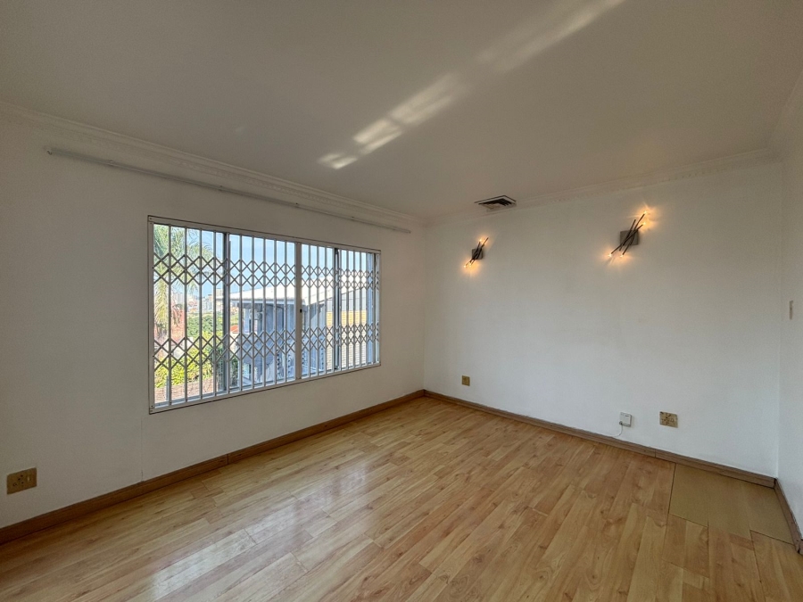 4 Bedroom Property for Sale in Essenwood KwaZulu-Natal