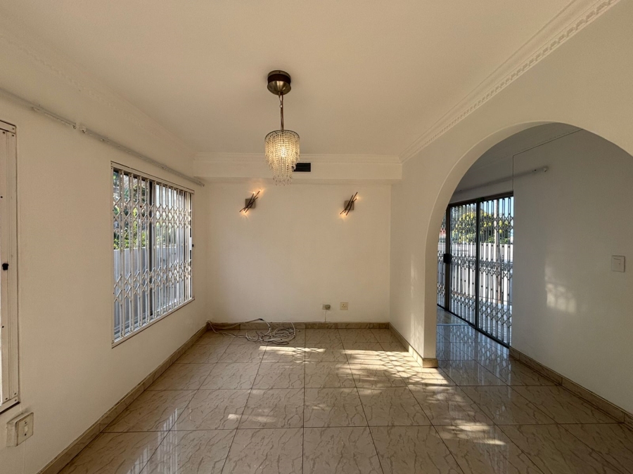 4 Bedroom Property for Sale in Essenwood KwaZulu-Natal