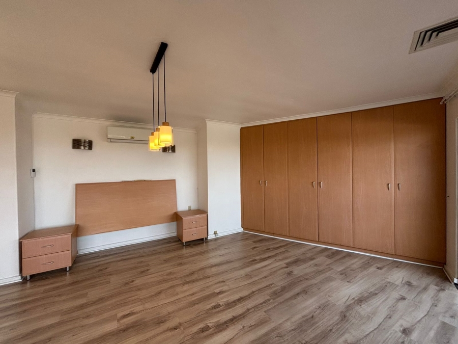 4 Bedroom Property for Sale in Essenwood KwaZulu-Natal