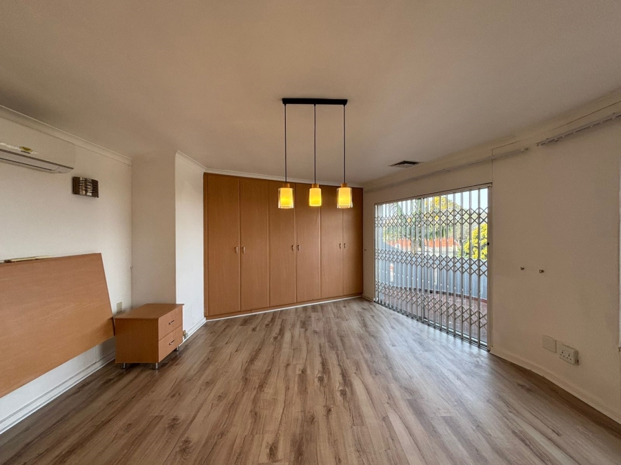 4 Bedroom Property for Sale in Essenwood KwaZulu-Natal