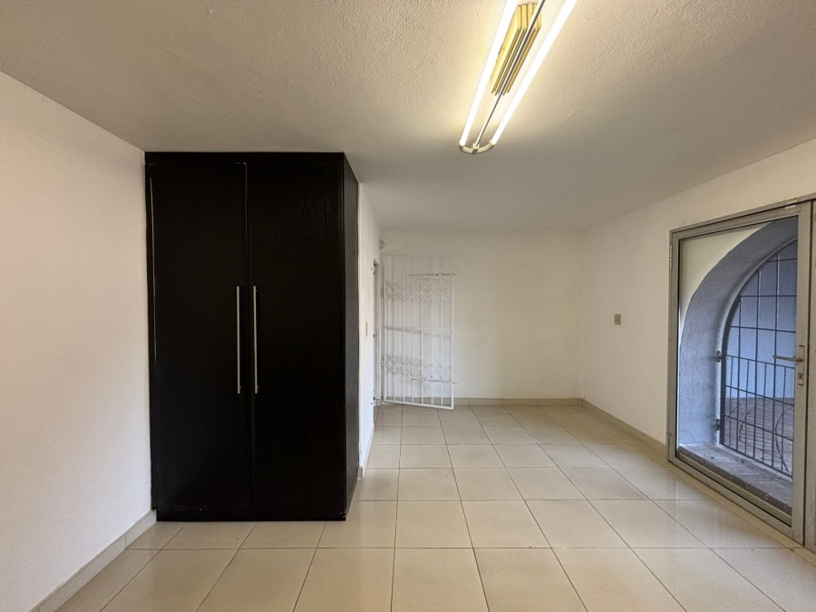 4 Bedroom Property for Sale in Essenwood KwaZulu-Natal