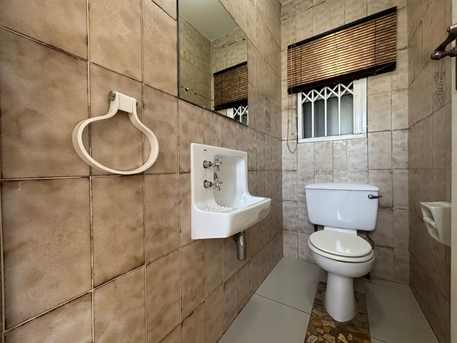 4 Bedroom Property for Sale in Essenwood KwaZulu-Natal