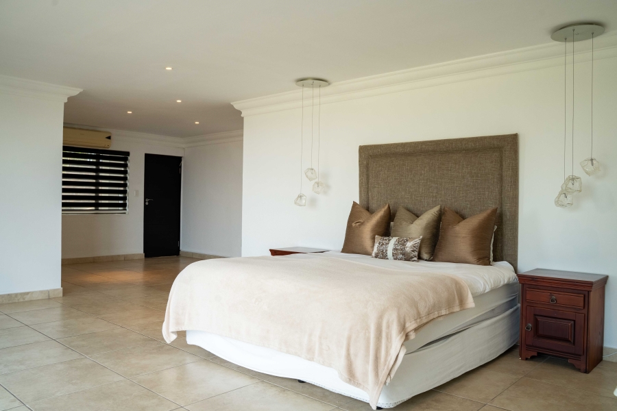 5 Bedroom Property for Sale in Kloof KwaZulu-Natal