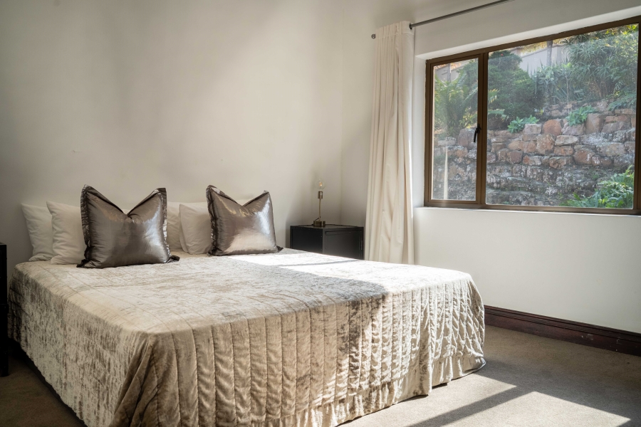 5 Bedroom Property for Sale in Kloof KwaZulu-Natal