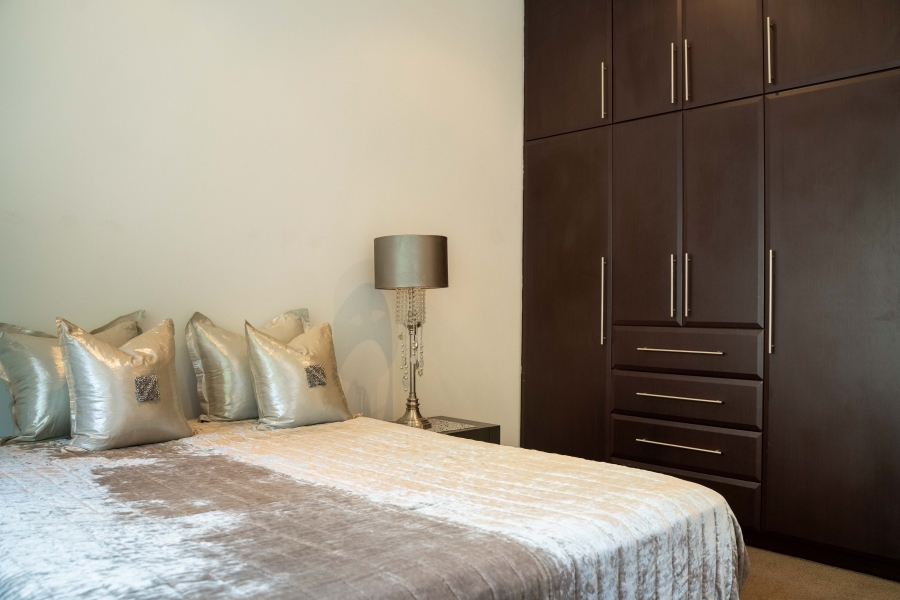 5 Bedroom Property for Sale in Kloof KwaZulu-Natal