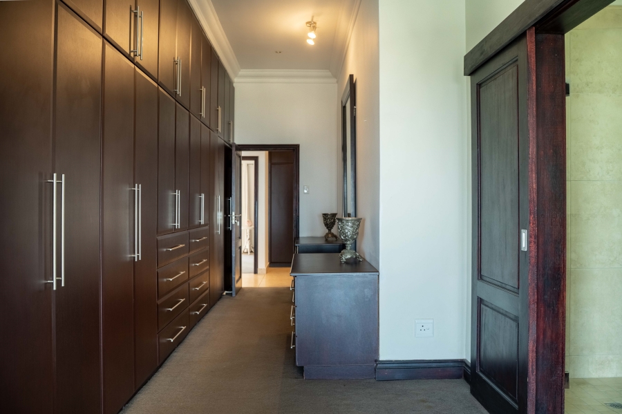 5 Bedroom Property for Sale in Kloof KwaZulu-Natal