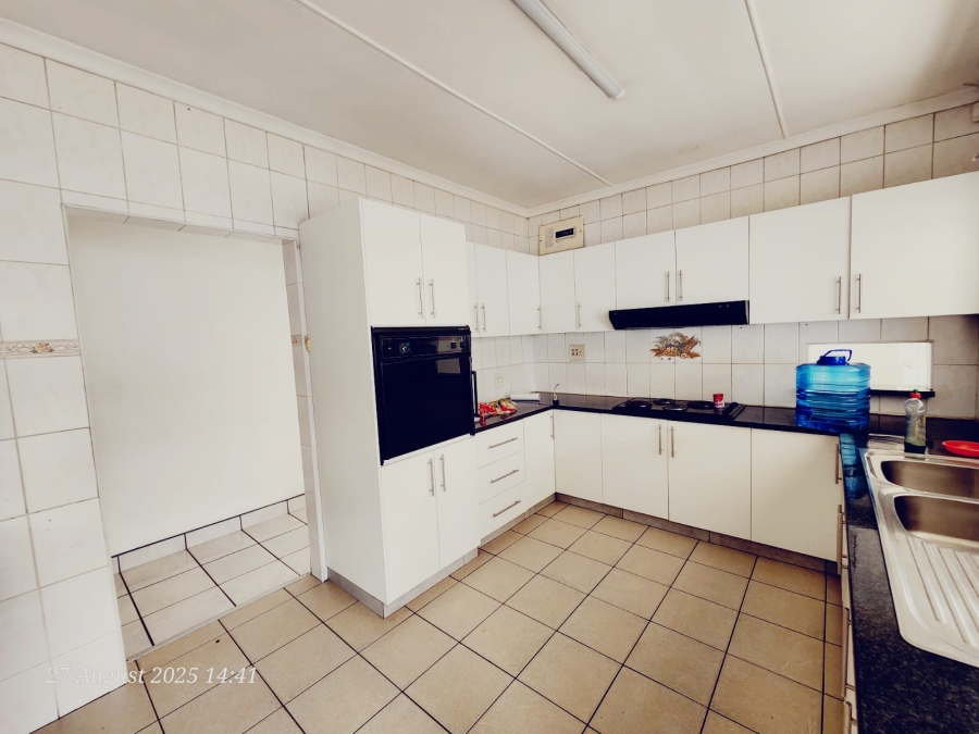 To Let 4 Bedroom Property for Rent in Hayfields KwaZulu-Natal