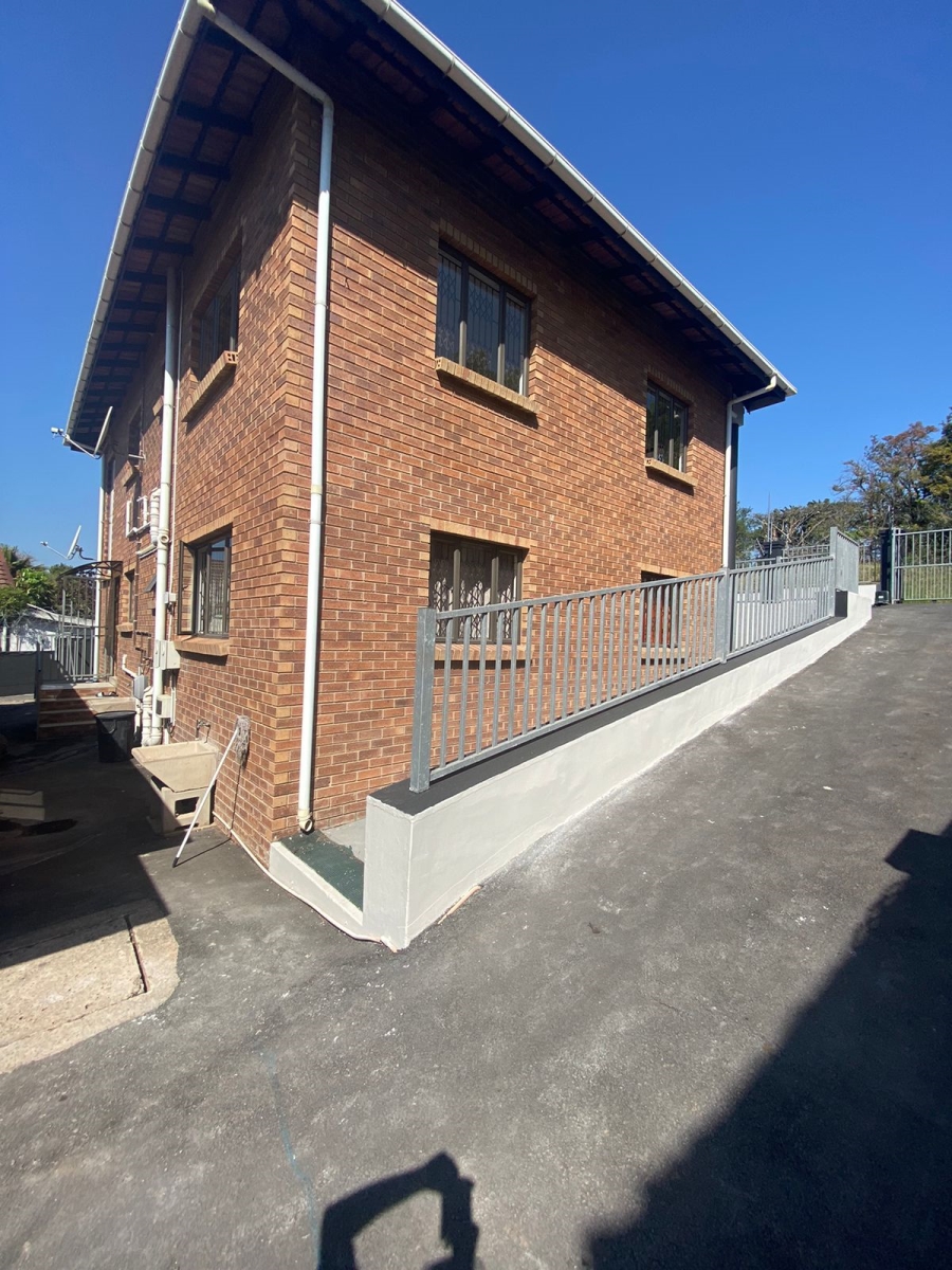 7 Bedroom Property for Sale in Queensburgh KwaZulu-Natal