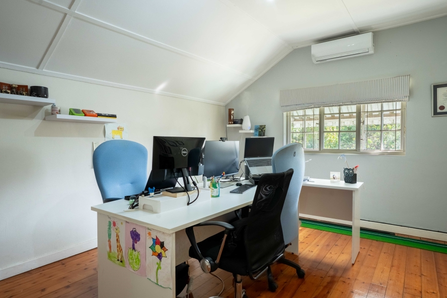 5 Bedroom Property for Sale in Kloof KwaZulu-Natal