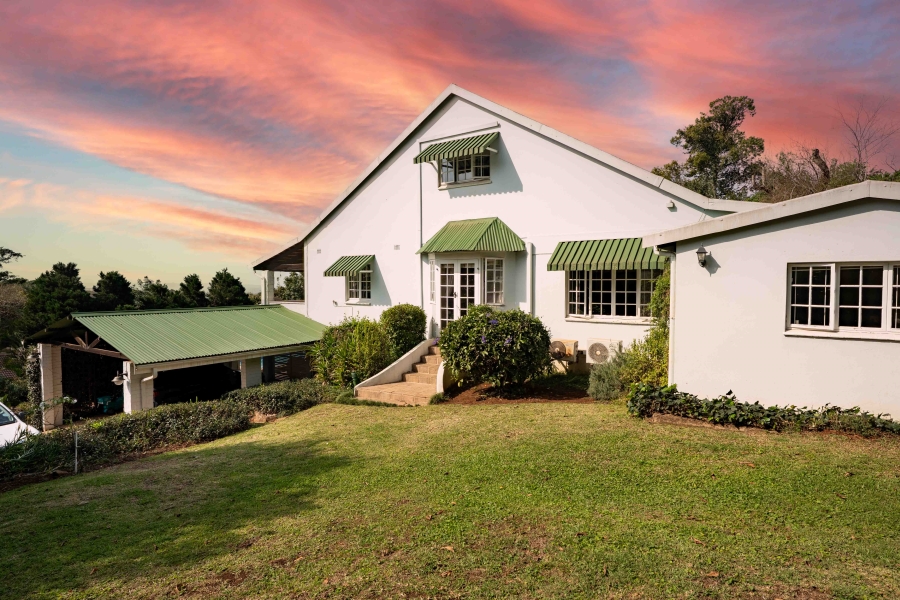 5 Bedroom Property for Sale in Kloof KwaZulu-Natal