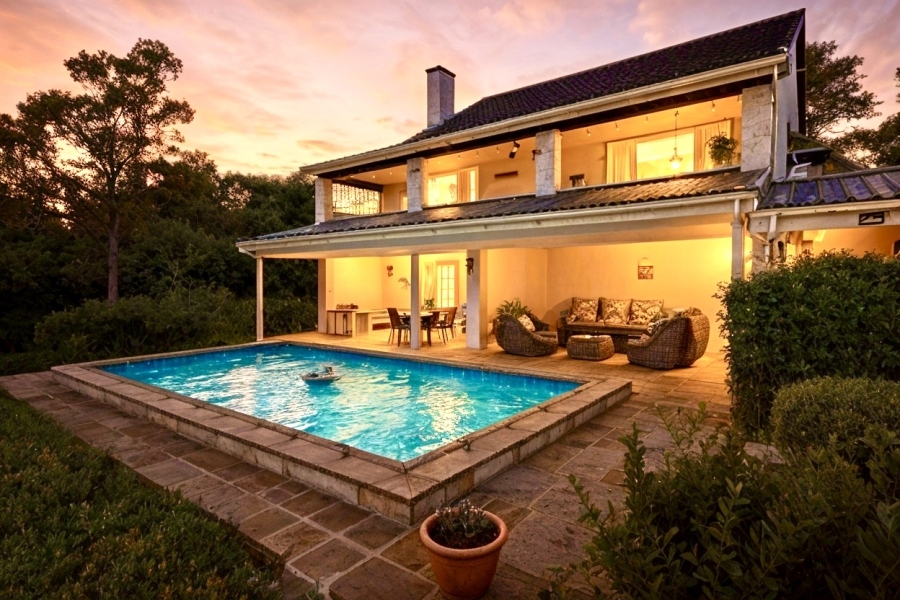 5 Bedroom Property for Sale in Kloof KwaZulu-Natal