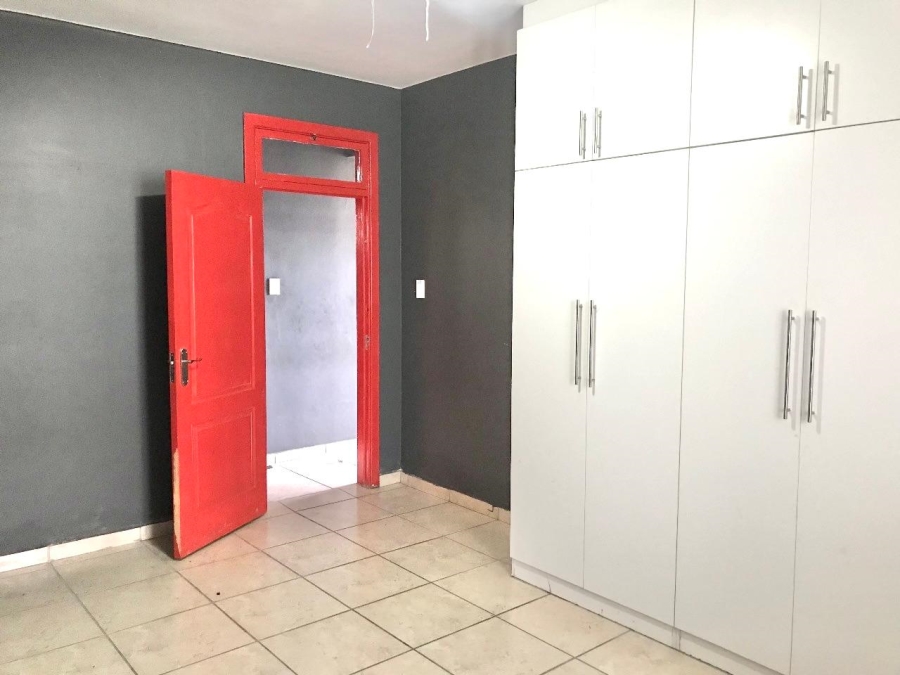 2 Bedroom Property for Sale in Glenwood KwaZulu-Natal