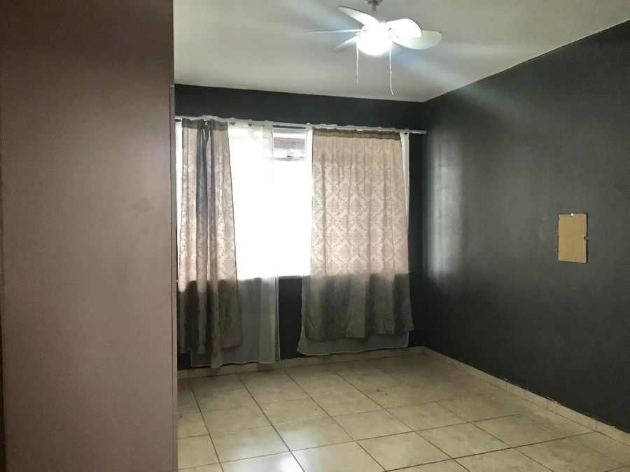 2 Bedroom Property for Sale in Glenwood KwaZulu-Natal