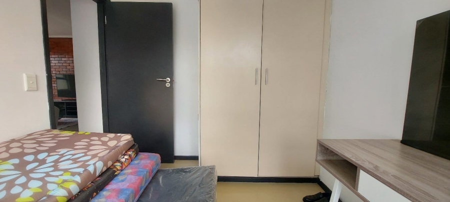 2 Bedroom Property for Sale in Essenwood KwaZulu-Natal
