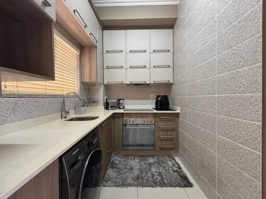 2 Bedroom Property for Sale in Umhlanga KwaZulu-Natal