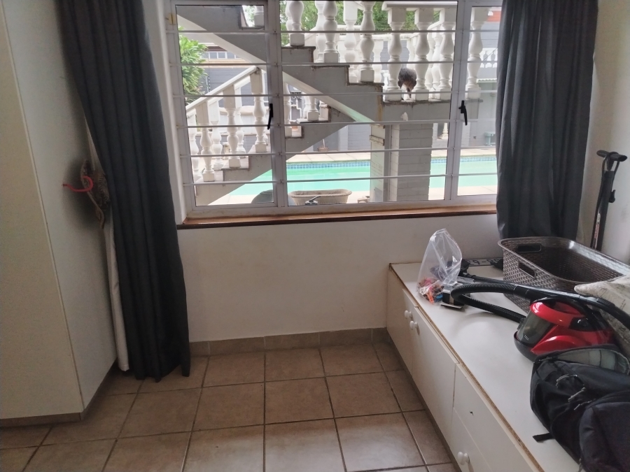 5 Bedroom Property for Sale in Ocean View KwaZulu-Natal