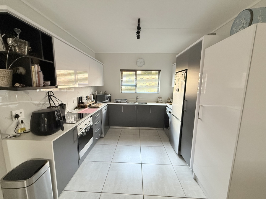 2 Bedroom Property for Sale in Izinga KwaZulu-Natal