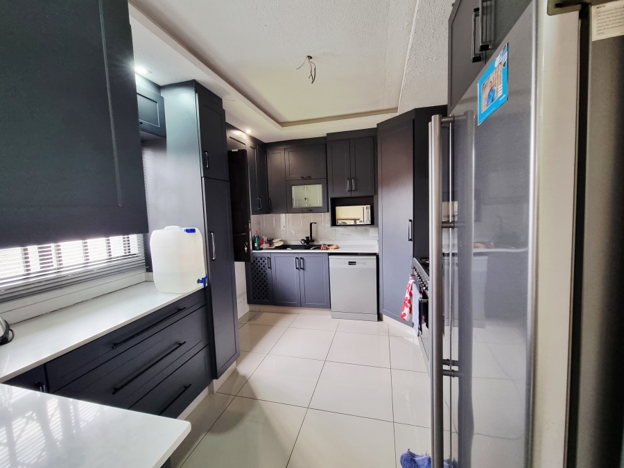 3 Bedroom Property for Sale in Empangeni Central KwaZulu-Natal