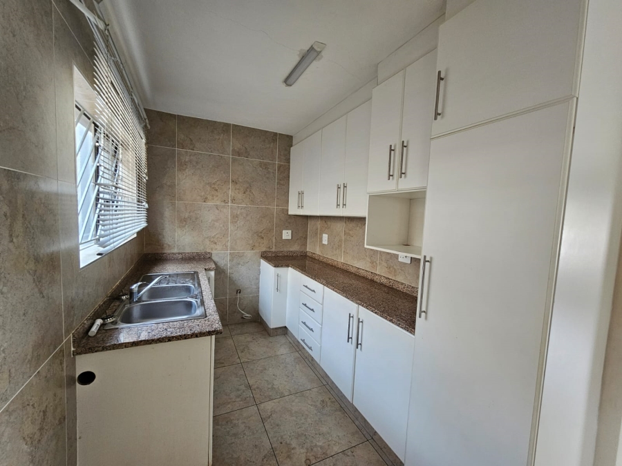 To Let 3 Bedroom Property for Rent in Amanzimtoti KwaZulu-Natal