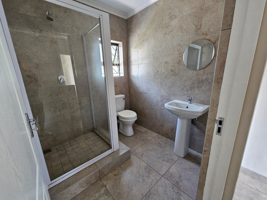 To Let 3 Bedroom Property for Rent in Amanzimtoti KwaZulu-Natal