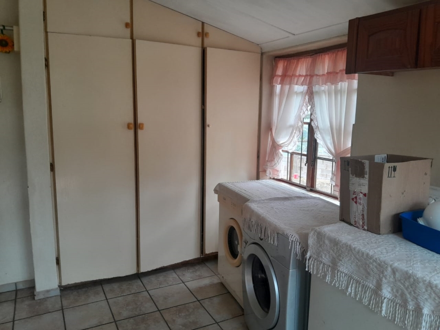 3 Bedroom Property for Sale in Amanzimtoti KwaZulu-Natal